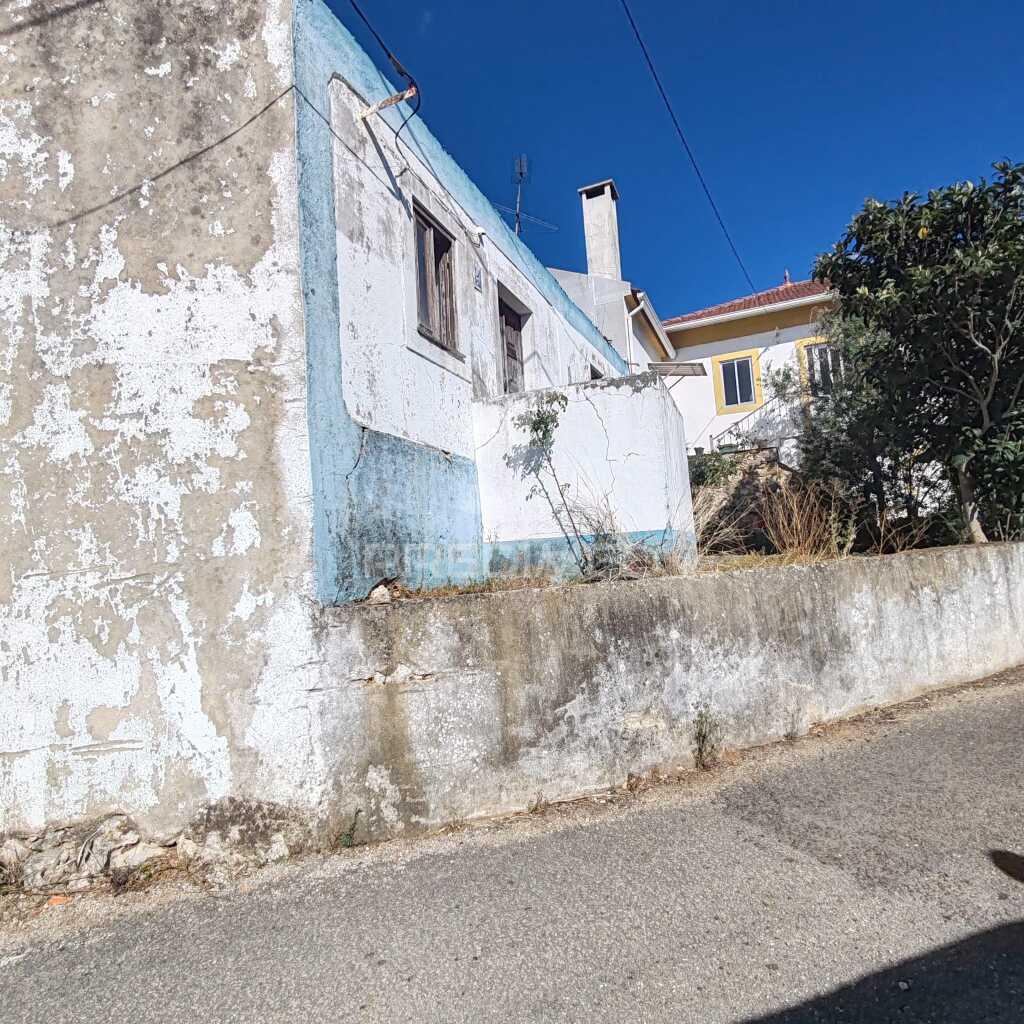 Ruina para recuperar em lagoa do furadouro.