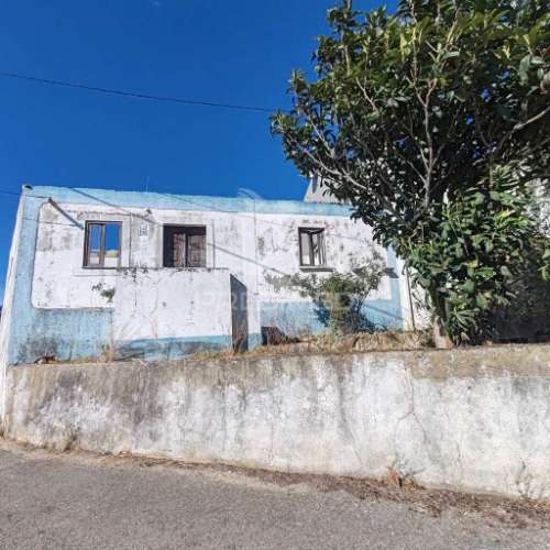 Ruina para recuperar em lagoa do furadouro.