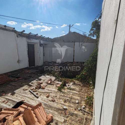 Ruina para recuperar em lagoa do furadouro.