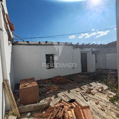 Ruina para recuperar em lagoa do furadouro.