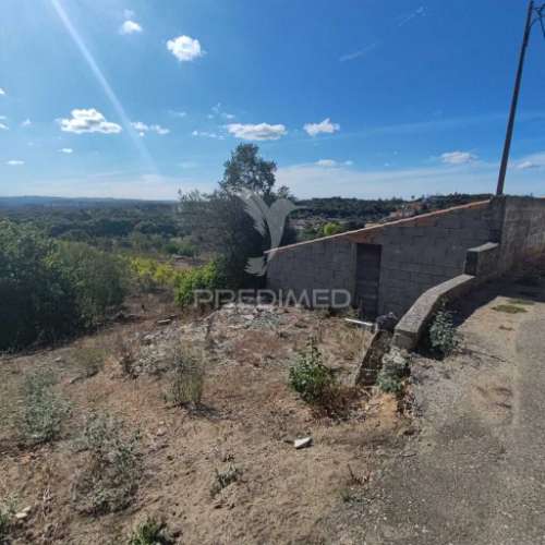 Ruina para recuperar em lagoa do furadouro.