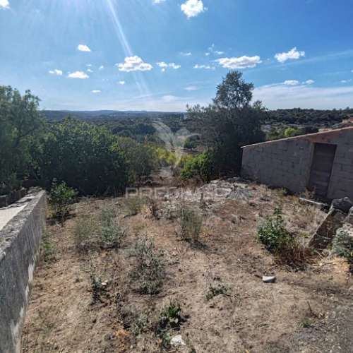 Ruina para recuperar em lagoa do furadouro.
