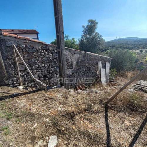 Ruina para recuperar em lagoa do furadouro.