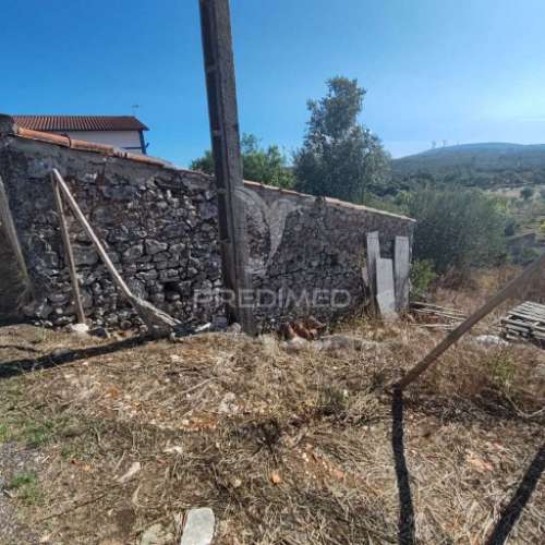 Ruina para recuperar em lagoa do furadouro.