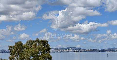 T4 na frente ribeirinha de alcochete