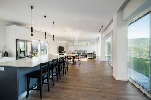 Moradia térrea t3 - com vistas para a barragem (rio caldo - gerês)