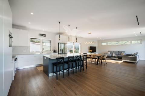 Moradia térrea t3 - com vistas para a barragem (rio caldo - gerês)