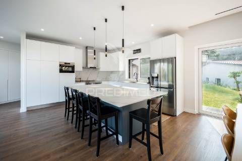 Moradia térrea t3 - com vistas para a barragem (rio caldo - gerês)