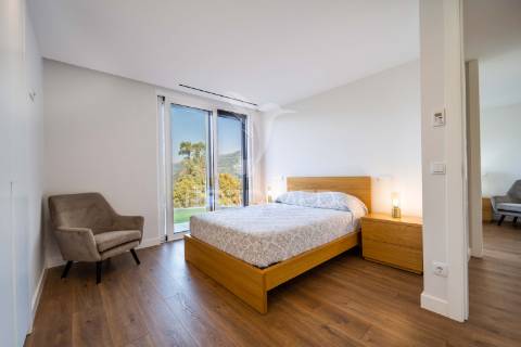 Moradia térrea t3 - com vistas para a barragem (rio caldo - gerês)