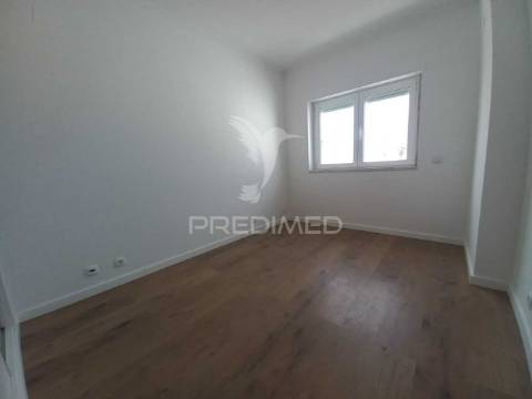 Moradia t3 com vista mar e localização privilegiada – ericeira