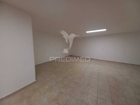 Moradia t3 com vista mar e localização privilegiada – ericeira