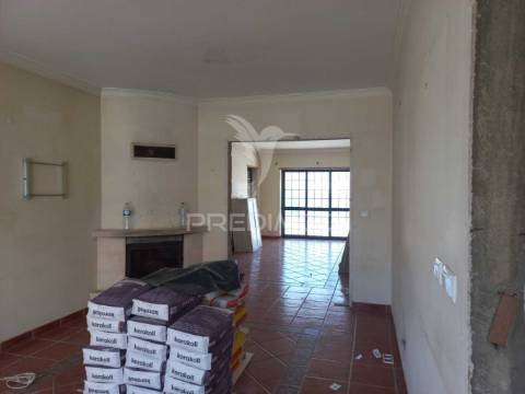 Moradia t4 + 1 com vista mar – ribamar