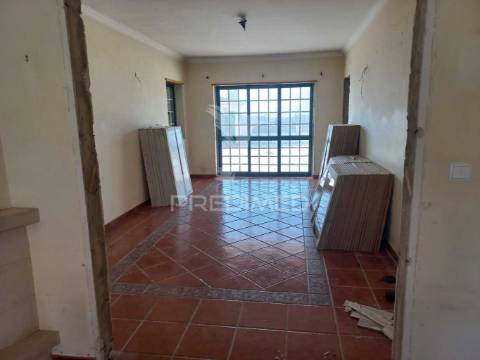 Moradia t4 + 1 com vista mar – ribamar