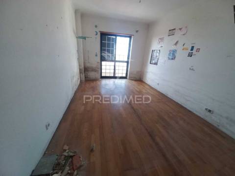 Moradia t4 + 1 com vista mar – ribamar