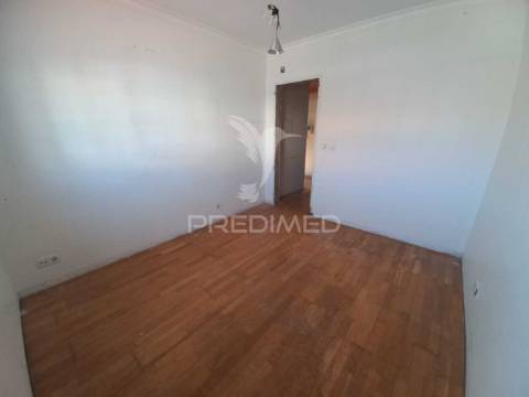 Moradia t4 + 1 com vista mar – ribamar