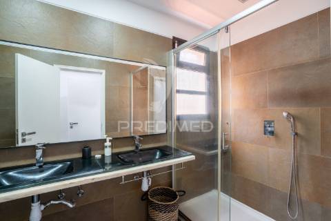 Vivenda exclusiva com vista panorâmica para a baía do funchal