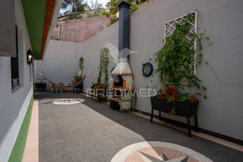 Vivenda exclusiva com vista panorâmica para a baía do funchal