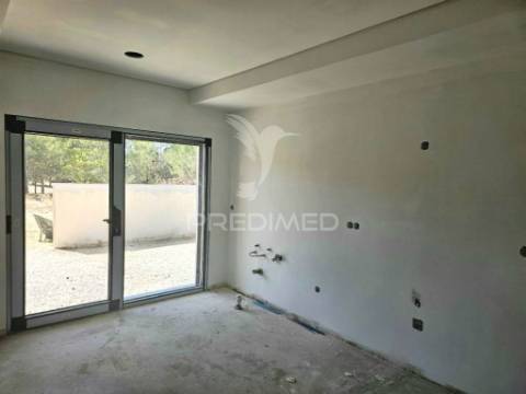 Moradia isolada duplex t3, c/piscina, em fernão ferro