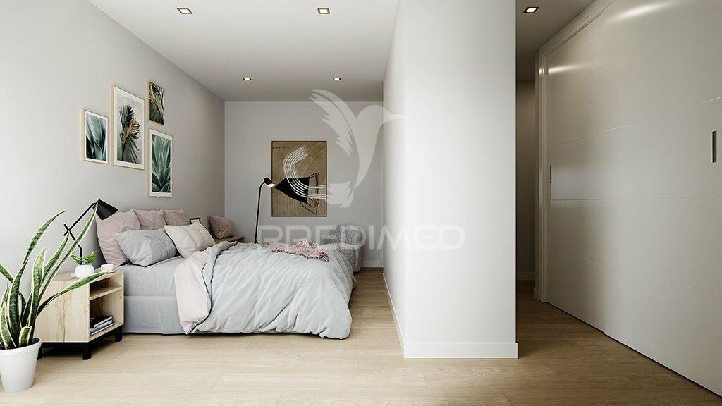 Apartamento t3 com varanda, na quinta do meio