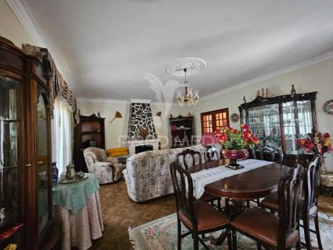 Moradia com 3000 m² de terreno em areias, ferreira do zêzere