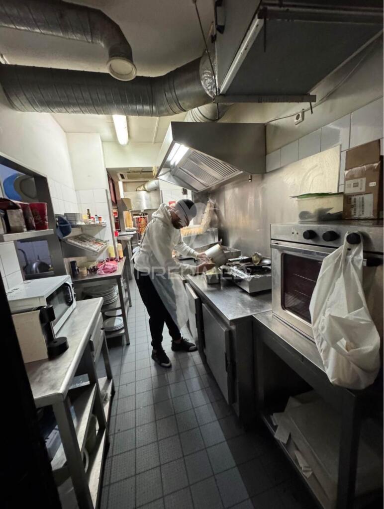 Oportunidade única – trespasse em centro comercial!