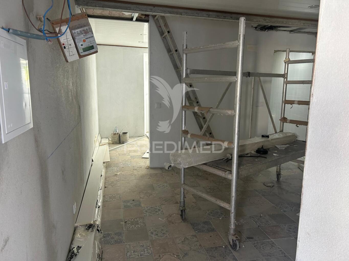 Moradia t2 remodelada em santana da carnota (alenquer)