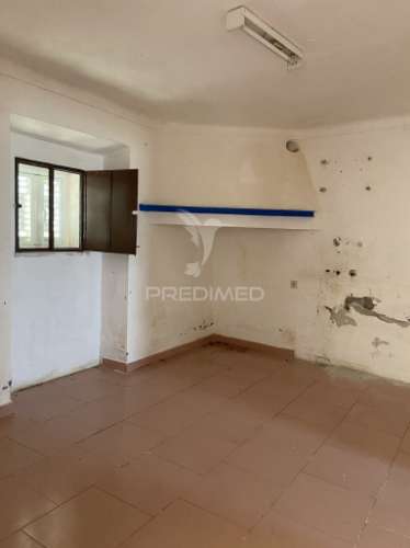 Moradia t2 para remodelação, em são brás dos matos, alandroal