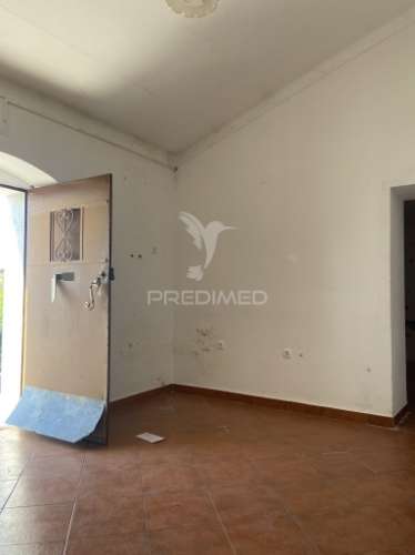 Moradia t2 para remodelação, em são brás dos matos, alandroal