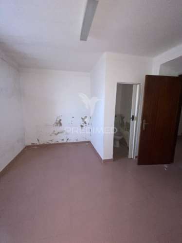 Moradia t2 para remodelação, em são brás dos matos, alandroal