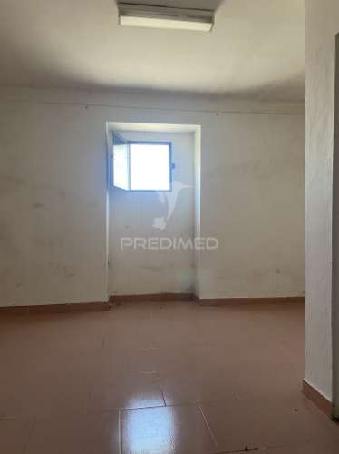 Moradia t2 para remodelação, em são brás dos matos, alandroal