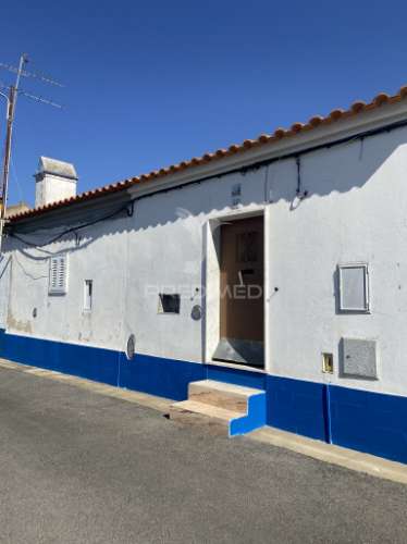 Moradia t2 para remodelação, em são brás dos matos, alandroal