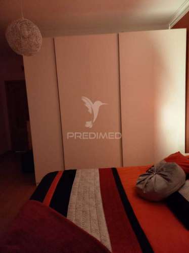 Apartamento t3 com parqueamento  e logradouro, baixa da banheira.