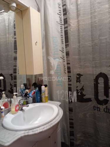 Apartamento t3 com parqueamento  e logradouro, baixa da banheira.