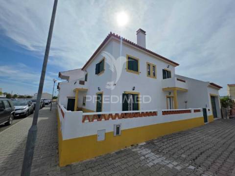 Moradia t4 com garagem- grândola