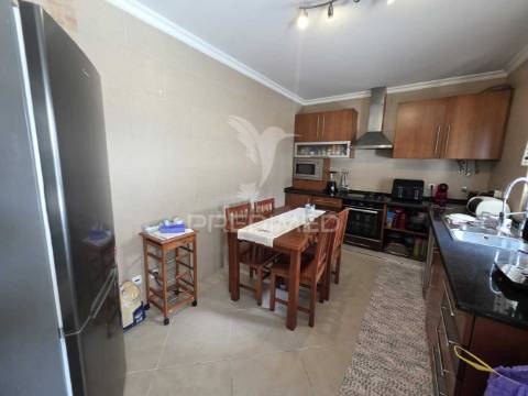 Moradia t4 com garagem- grândola