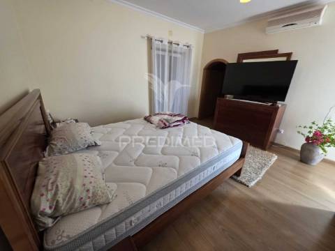 Moradia t4 com garagem- grândola