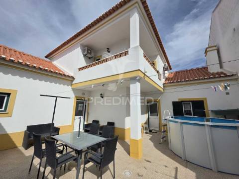 Moradia t4 com garagem- grândola