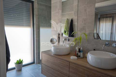 Moradia t4 granjas novas