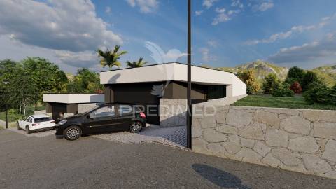 Terreno com projecto aprovado para moradia individual