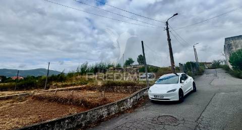 Terreno com projecto aprovado para moradia individual