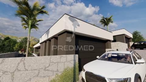 Terreno com projecto aprovado para moradia individual