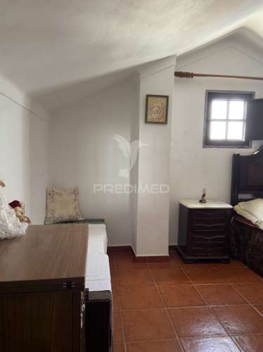 Moradia t4+2 com quintal e garagem – mina do bugalho, alandroal