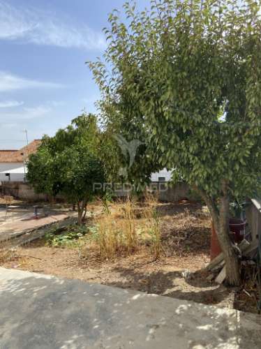 Moradia t4+2 com quintal e garagem – mina do bugalho, alandroal