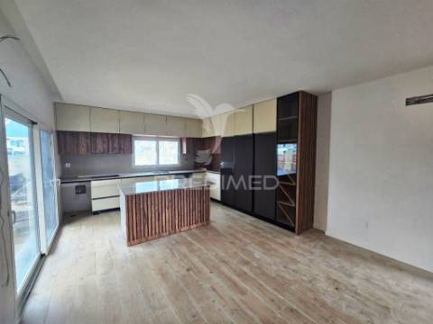 Moradia isolada t4 c/garagem, na qta. belavista - palmela