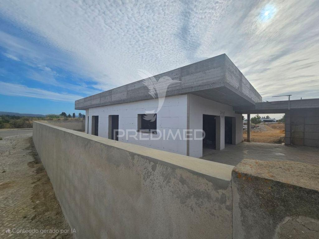Moradia isolada t4 c/garagem, no pinhal formas - palmela