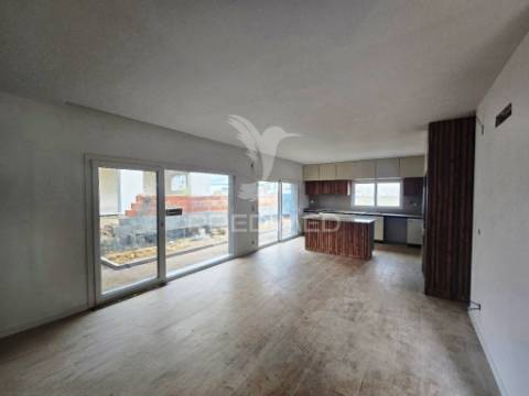 Moradia isolada t4 c/garagem, na qta. belavista - palmela