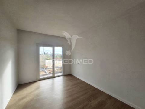 Moradia isolada t4 c/garagem, na qta. belavista - palmela