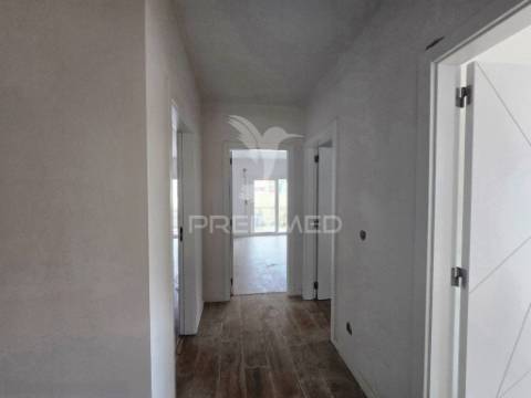 Moradia isolada t4 c/garagem, na qta. belavista - palmela