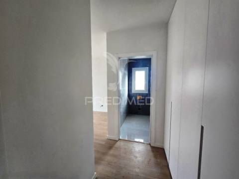 Moradia isolada t4 c/garagem, na qta. belavista - palmela