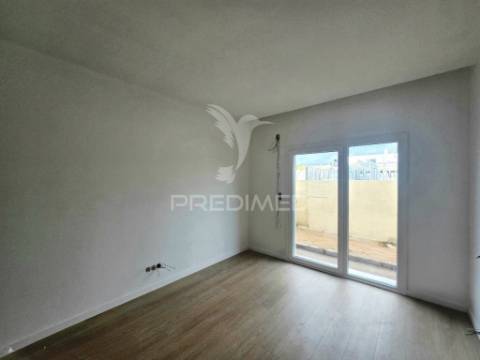 Moradia isolada t4 c/garagem, na qta. belavista - palmela